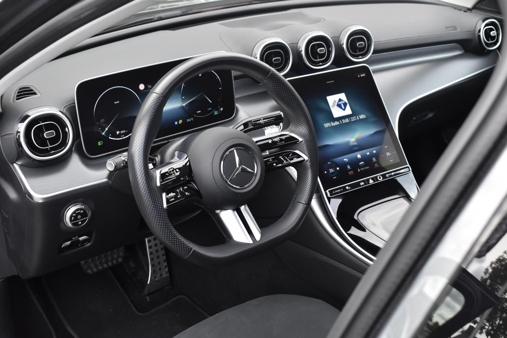 Mercedes-Benz C-Klasse Estate 180 AMG PANORAMADAK NIGHT BTW 40895160-10.jpg | Maas Auto's