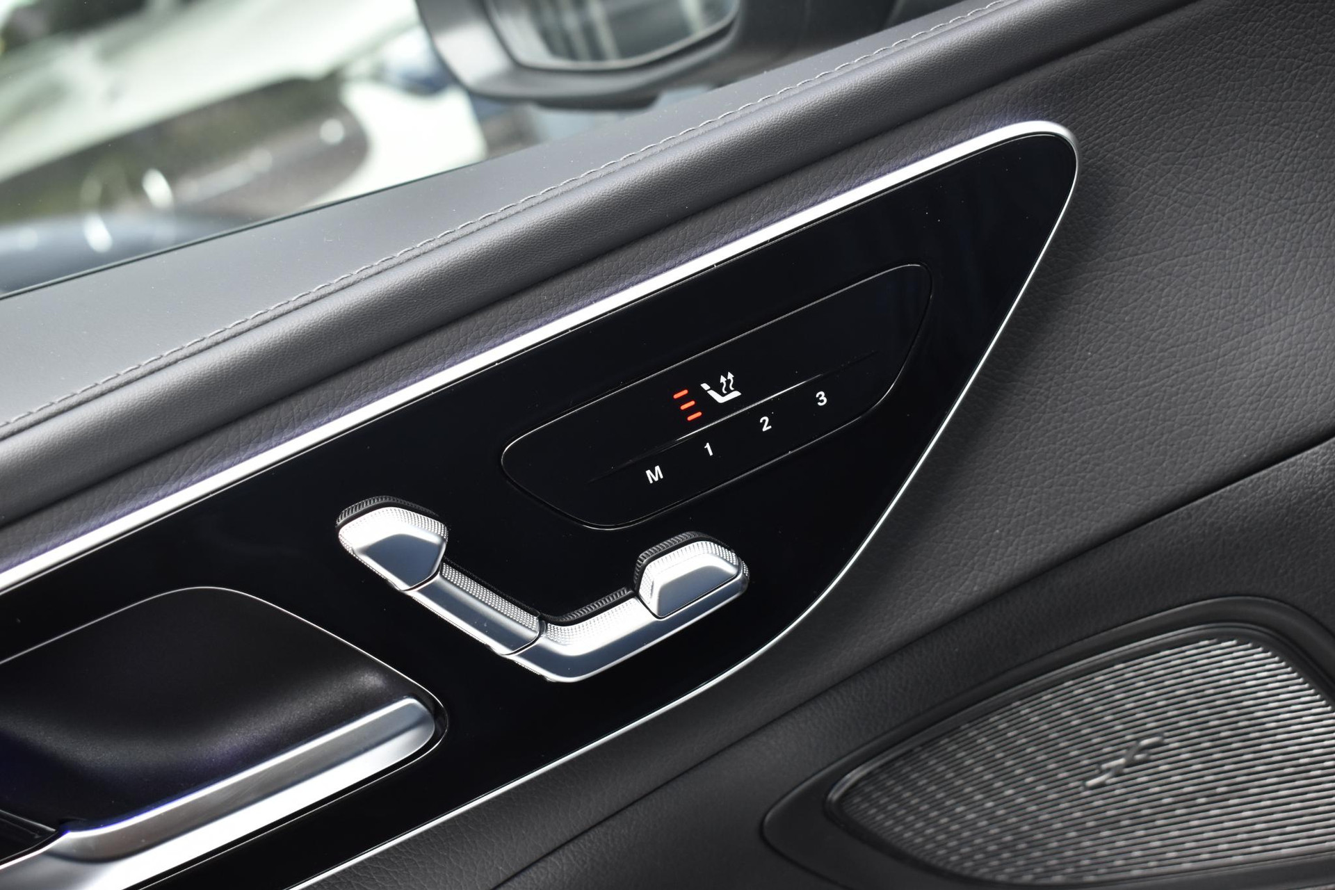 Mercedes-Benz C-Klasse Estate 180 AMG PANORAMADAK NIGHT BTW 40895160-21.jpg | Maas Auto's