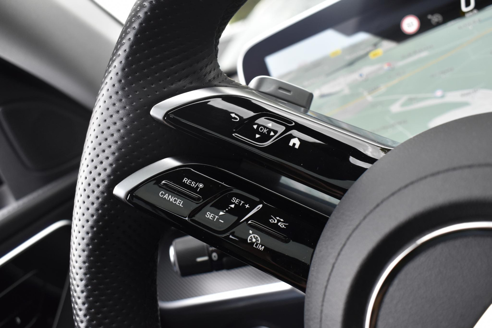 Mercedes-Benz C-Klasse Estate 180 AMG PANORAMADAK NIGHT BTW 40895160-24.jpg | Maas Auto's