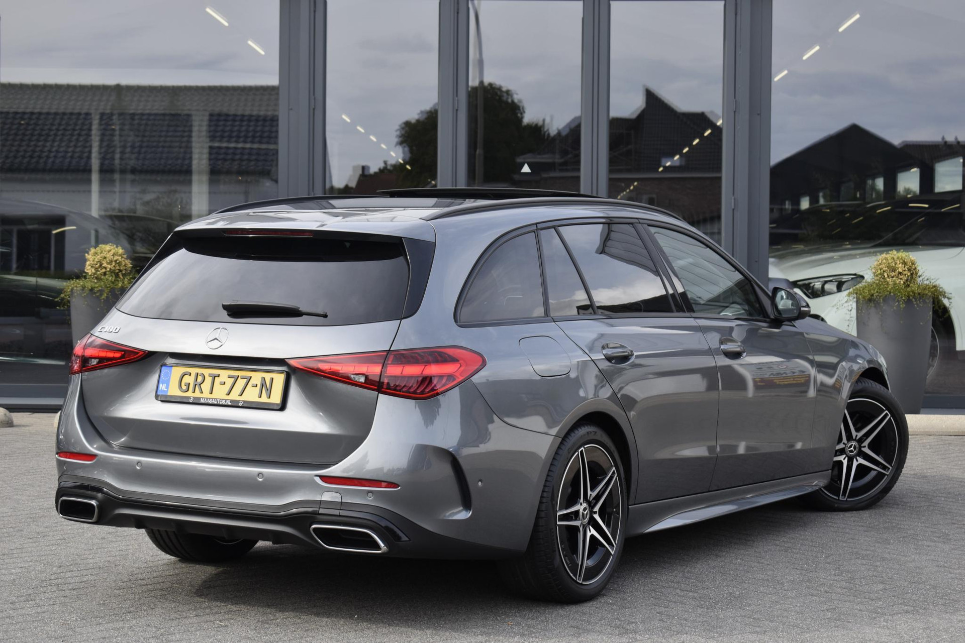 Mercedes-Benz C-Klasse Estate 180 AMG PANORAMADAK NIGHT BTW 40895160-6.jpg | Maas Auto's