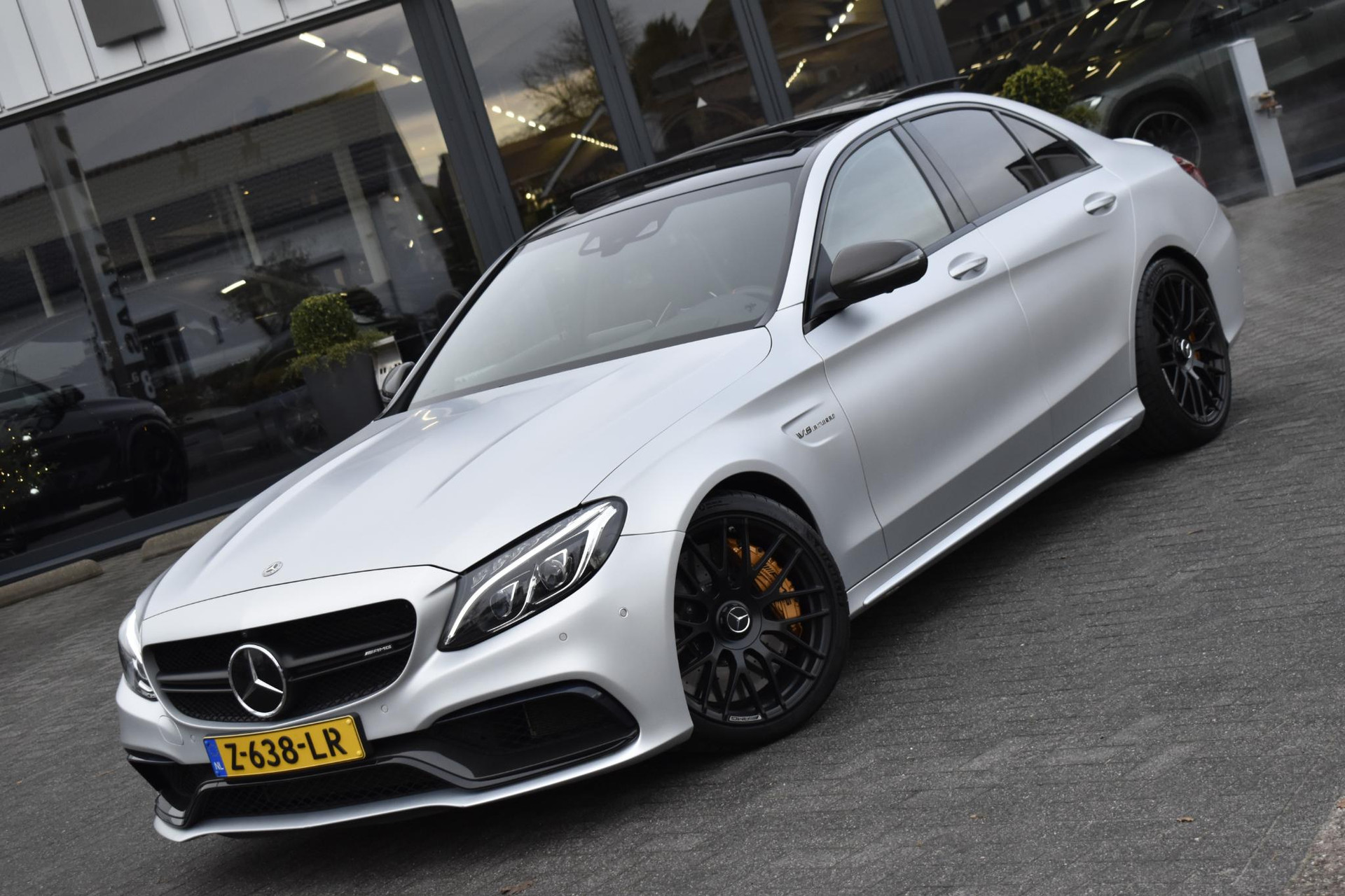 Mercedes-Benz C-Klasse AMG 63 S PANORAMDAK PERFORMANCE STOELEN 41642089-2.jpg | Maas Auto's