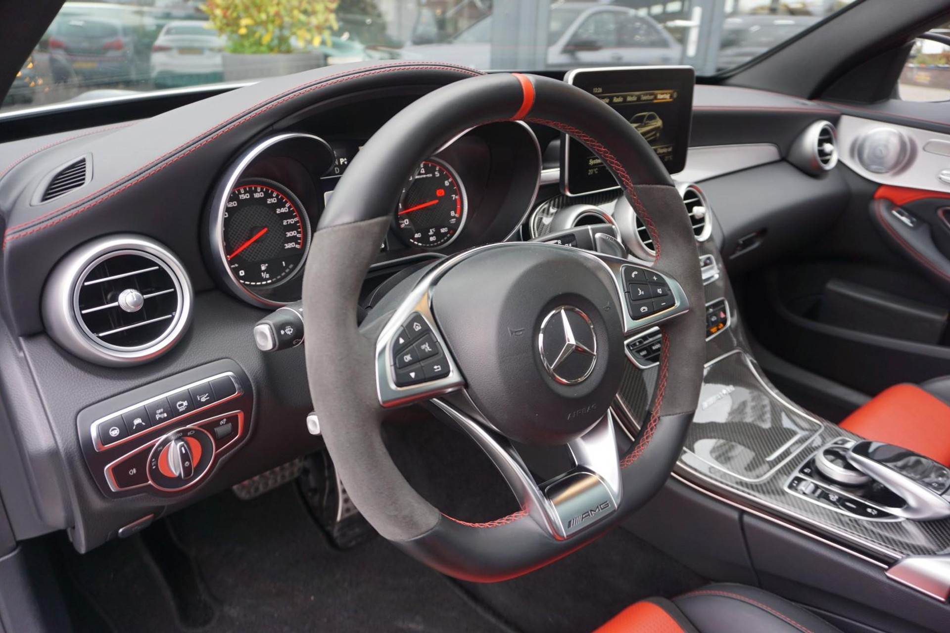 Mercedes-Benz C-Klasse AMG 63 S PANORAMDAK PERFORMANCE STOELEN 41642089-6.jpg | Maas Auto's