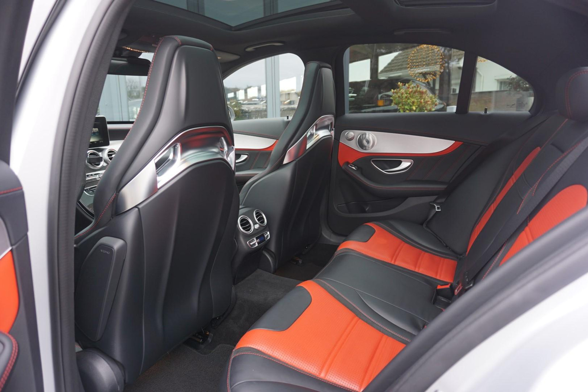 Mercedes-Benz C-Klasse AMG 63 S PANORAMDAK PERFORMANCE STOELEN 41642089-9.jpg | Maas Auto's