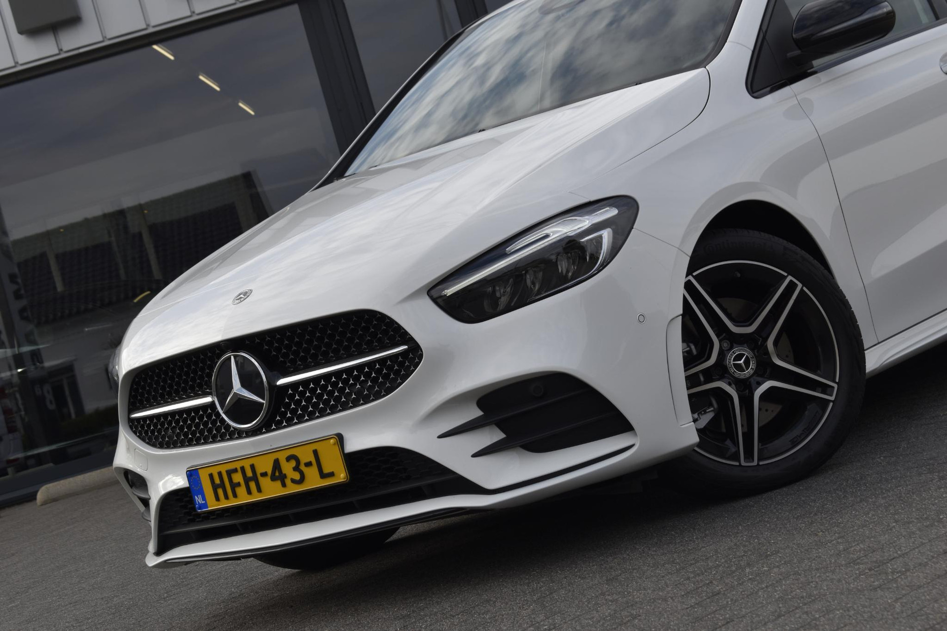Mercedes-Benz B-Klasse 250 e AMG Line Facelift BTW 42527024-1.jpg | Maas Auto's