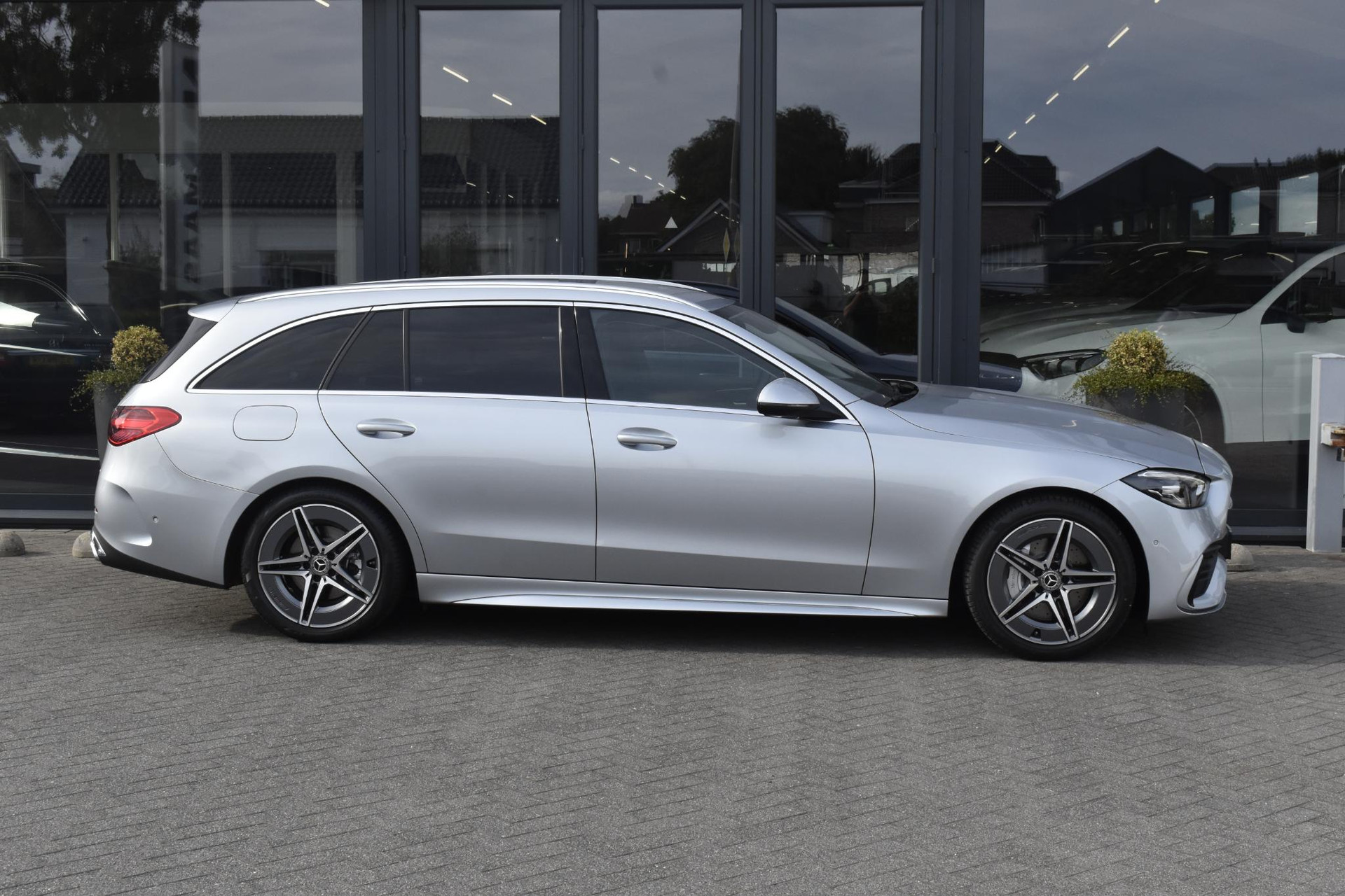Mercedes-Benz C-Klasse Estate 180 AMG Line 42883511-20.jpg | Maas Auto's