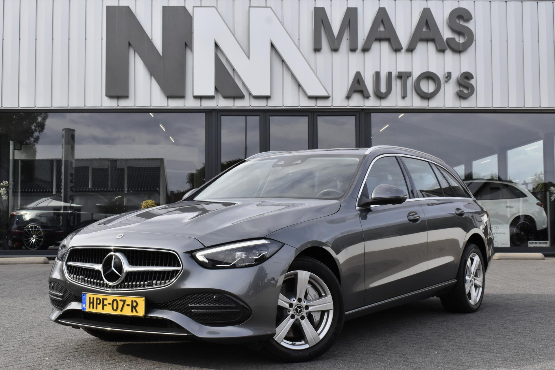 Mercedes-Benz C-Klasse Estate 300 e Luxury Line Distronic 360 camera 44367730-0.jpg | Maas Auto's