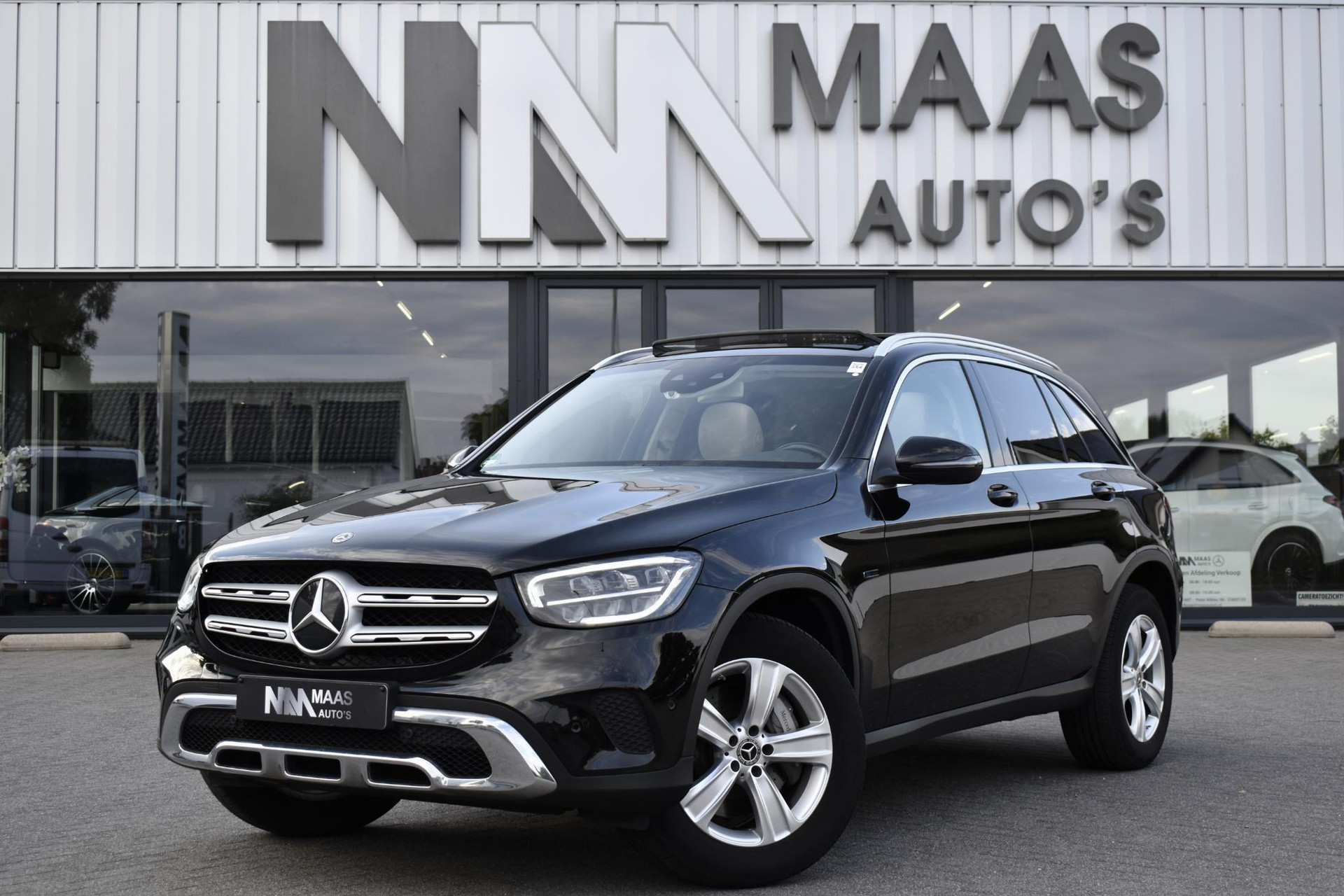 Mercedes-Benz GLC 300e 4MATIC Pano - Head-up - Memory - BTW 47227456-0.jpg | Maas Auto's
