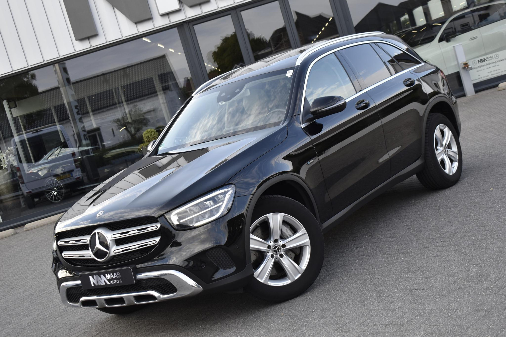 Mercedes-Benz GLC 300e 4MATIC Pano - Head-up - Memory - BTW 47227456-1.jpg | Maas Auto's