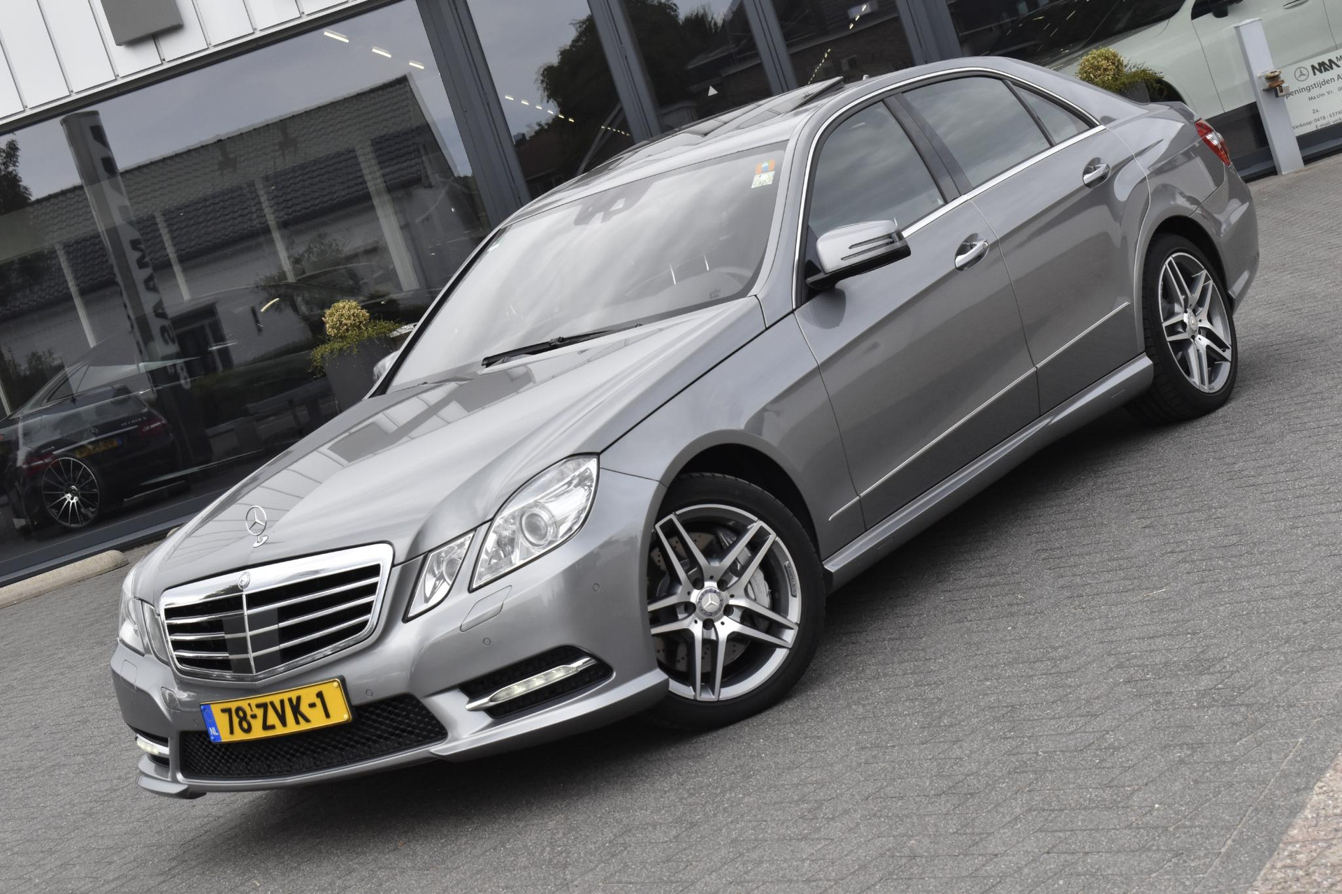 Mercedes-Benz E-Klasse 500 Edition Sport AMG 4-Matic 47426934-2.jpg | Maas Auto's