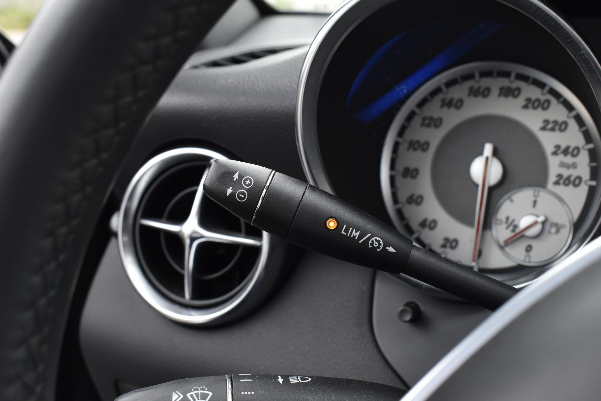 Mercedes-Benz SLK 200 47480072-11.jpg | Maas Auto's