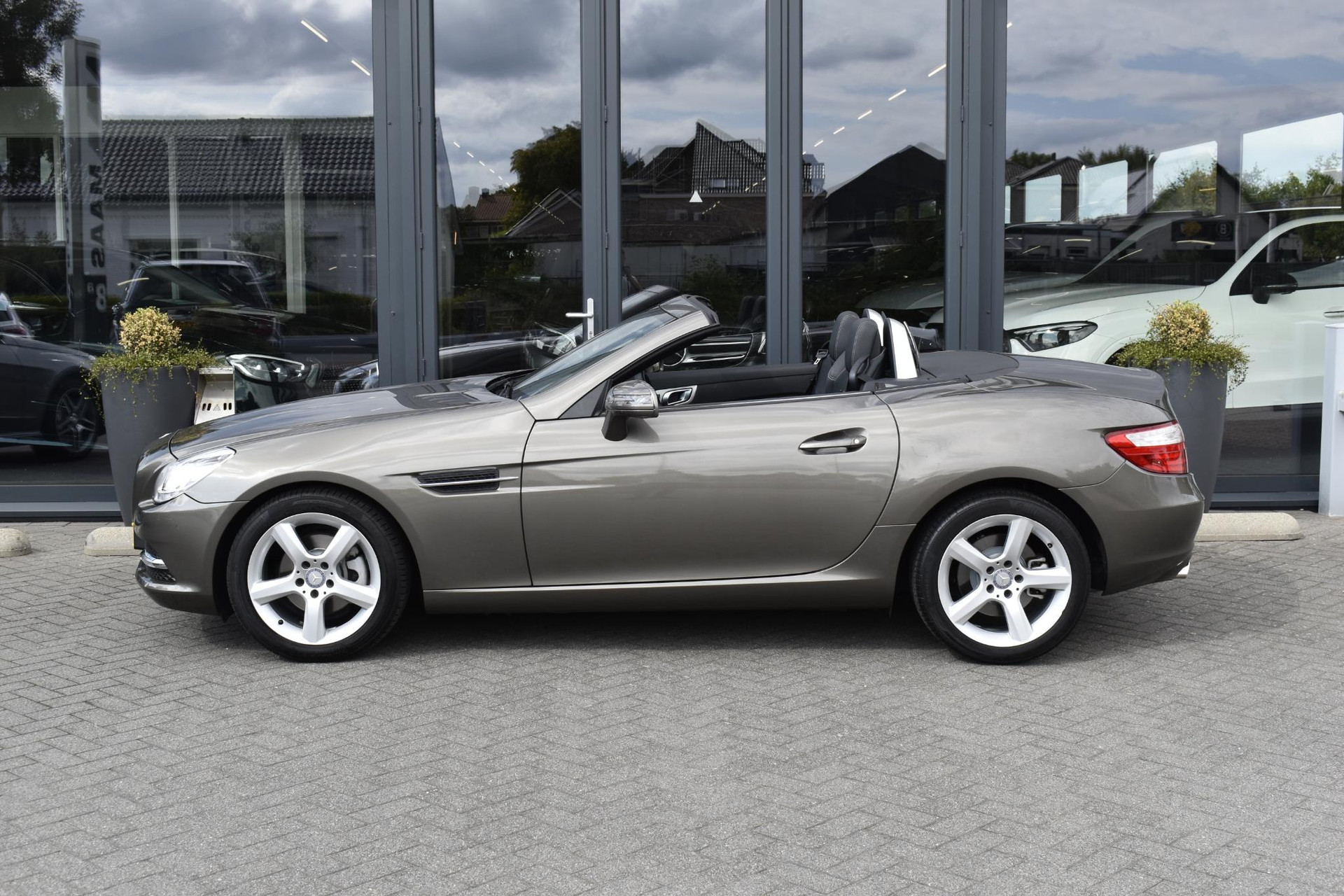 Mercedes-Benz SLK 200 47480072-4.jpg | Maas Auto's