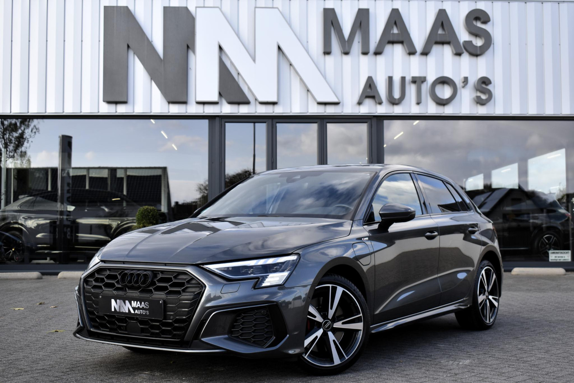 Audi A3 Sportback 45 TFSI e S edition Competition BTW 48658386-0.jpg | Maas Auto's