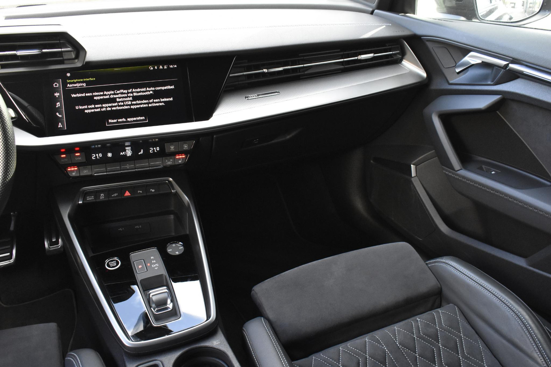 Audi A3 Sportback 45 TFSI e S edition Competition BTW 48658386-11.jpg | Maas Auto's