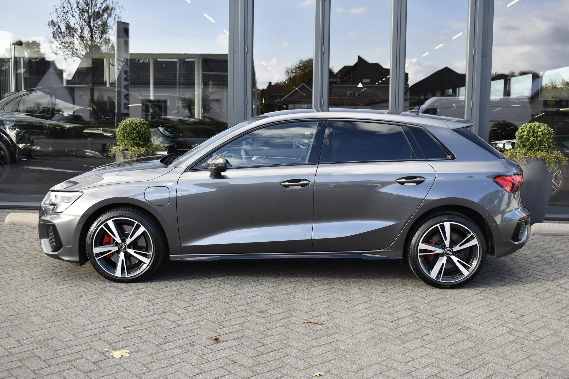 Audi A3 Sportback 45 TFSI e S edition Competition BTW 48658386-3.jpg | Maas Auto's