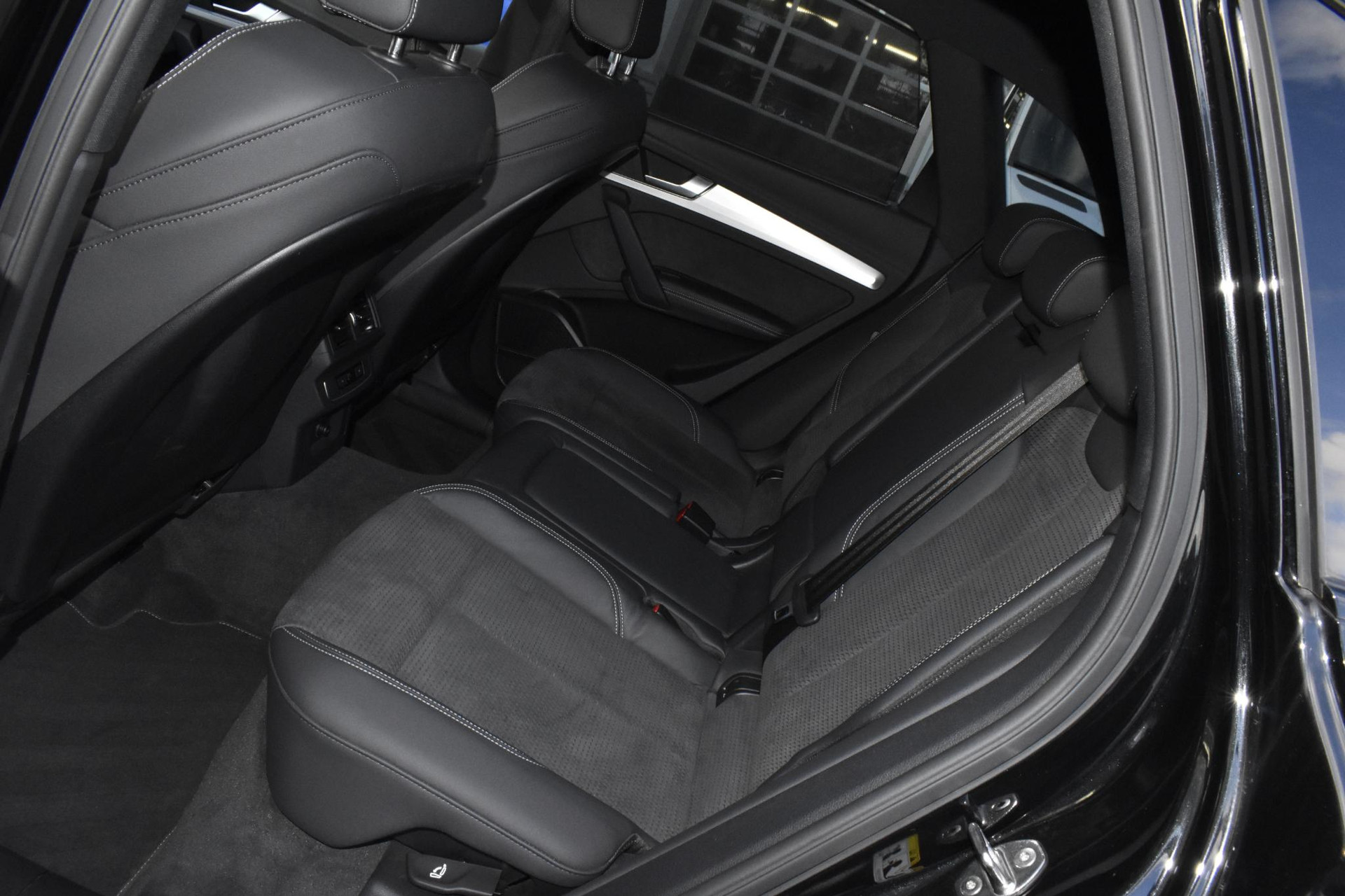 Audi Q5 55 TFSI e S edition 48658666-10.jpg | Maas Auto's