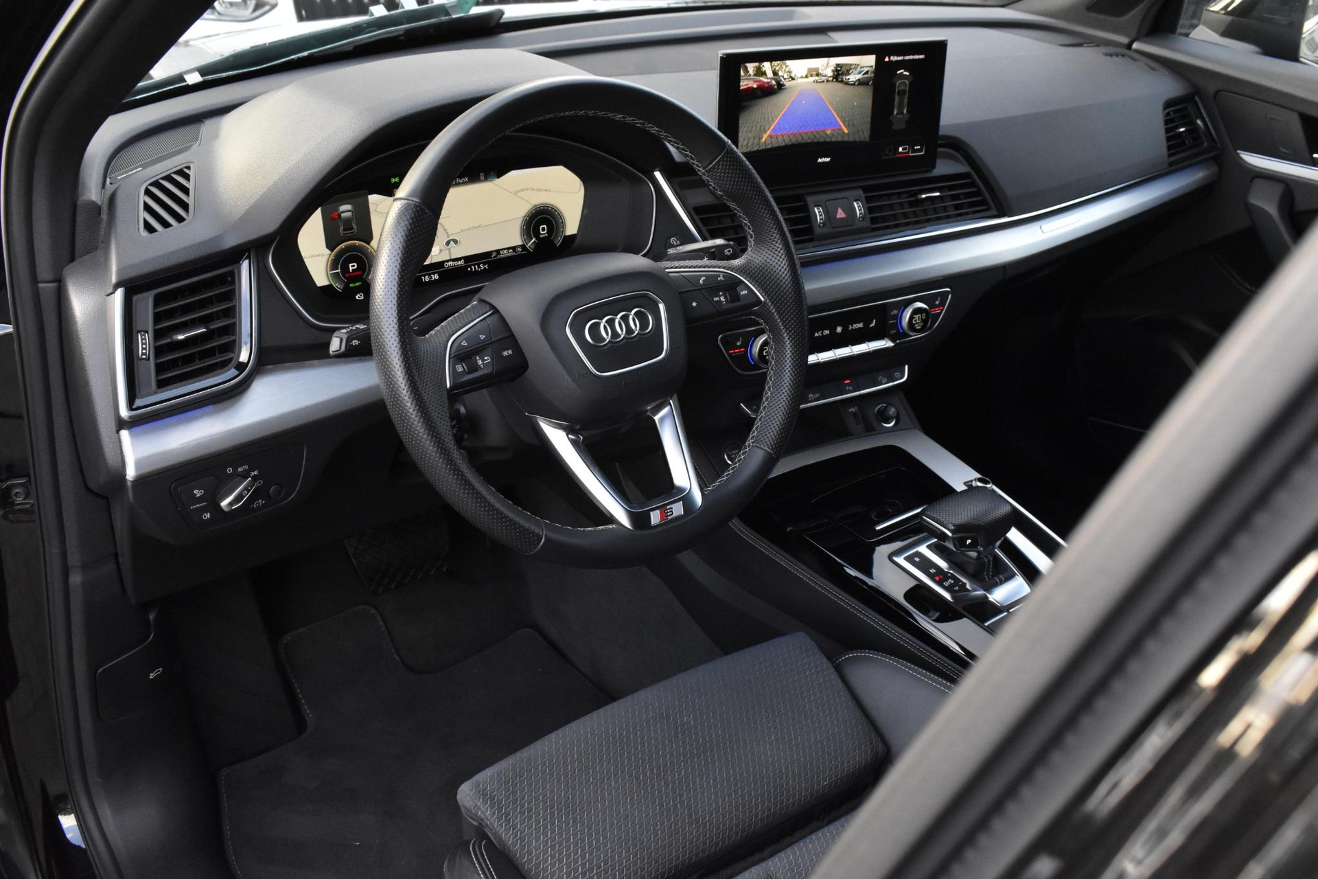 Audi Q5 55 TFSI e S edition 48658666-11.jpg | Maas Auto's