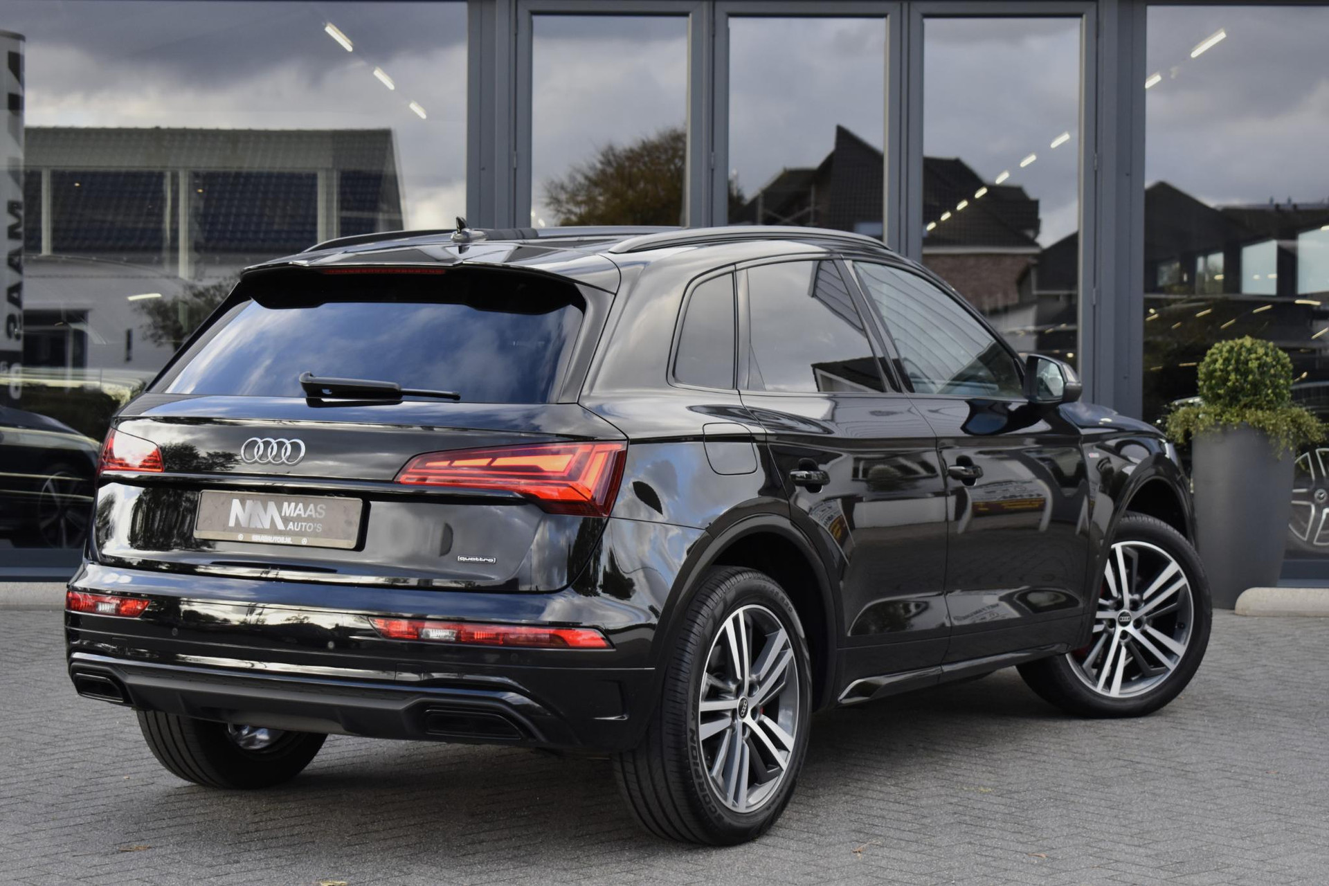 Audi Q5 55 TFSI e S edition 48658666-4.jpg | Maas Auto's