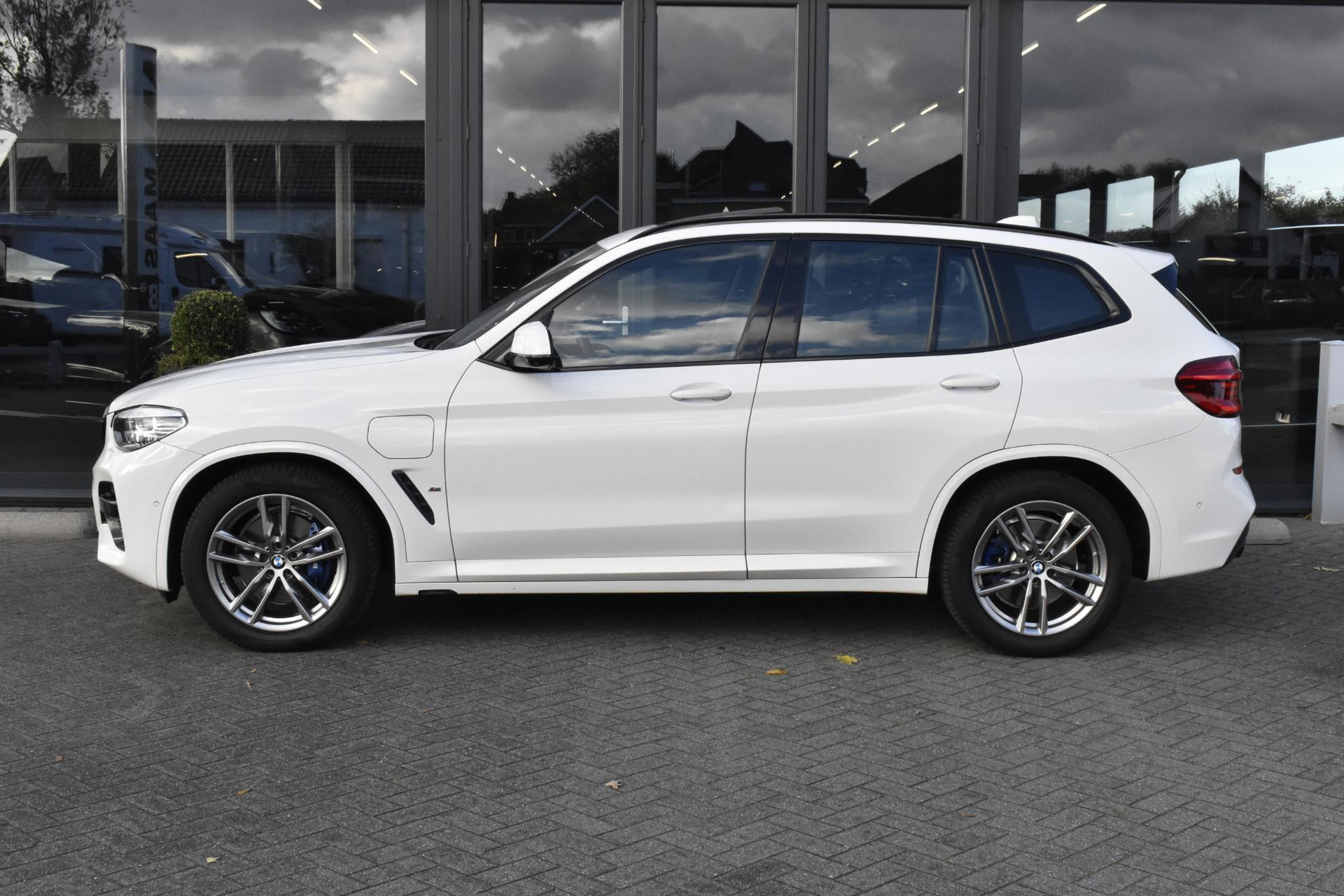BMW X3 xDrive30e High Executive M-pakket 48658873-3.jpg | Maas Auto's