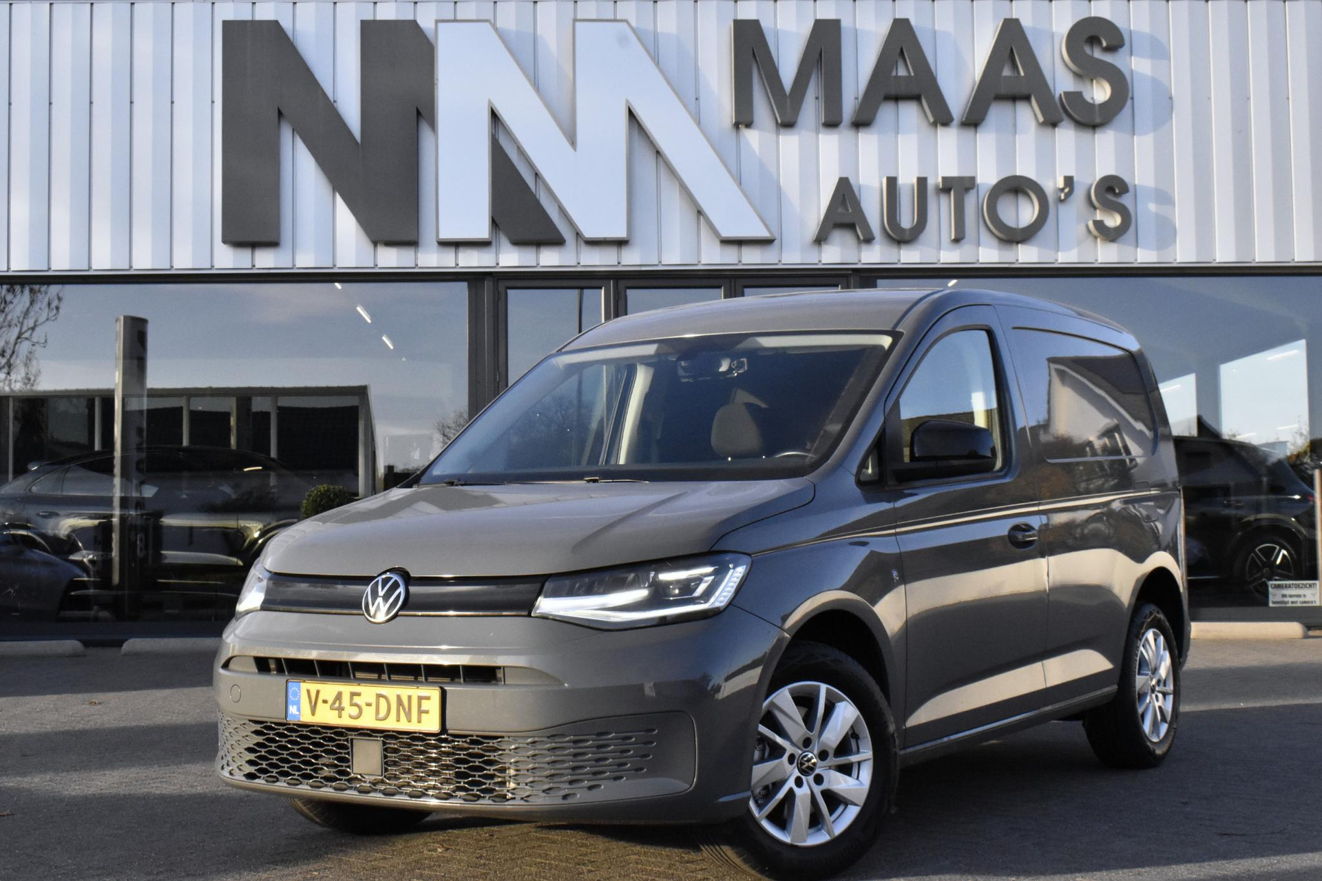 Volkswagen Caddy Cargo 1.5 TSI Style Trekhaak - Carplay - Stoelverw. 49016148-0.jpg | Maas Auto's