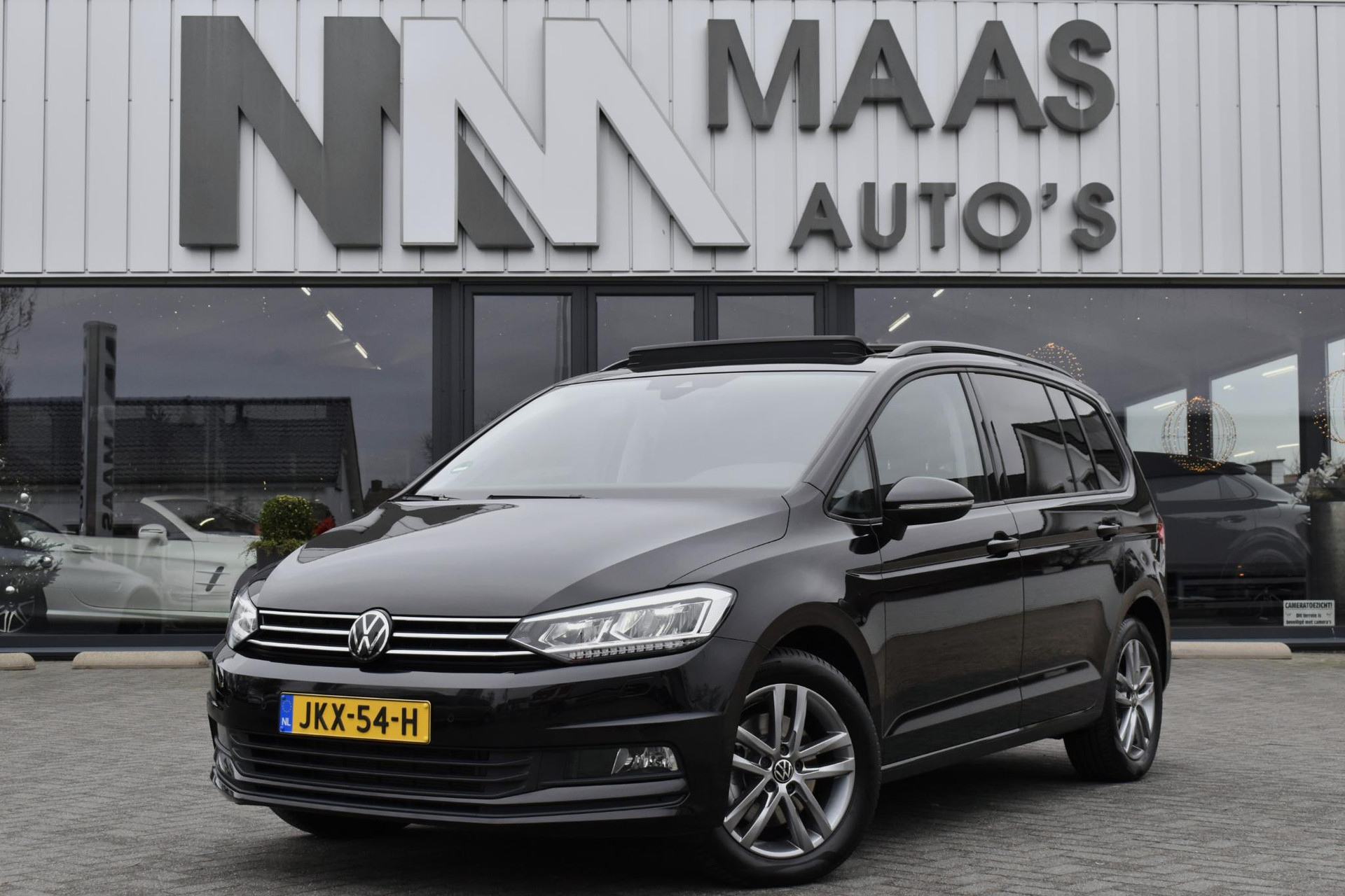 Volkswagen Touran 1.5 TSI Business 7p Pano - Trekhaak - BTW 49405539-0.jpg | Maas Auto's
