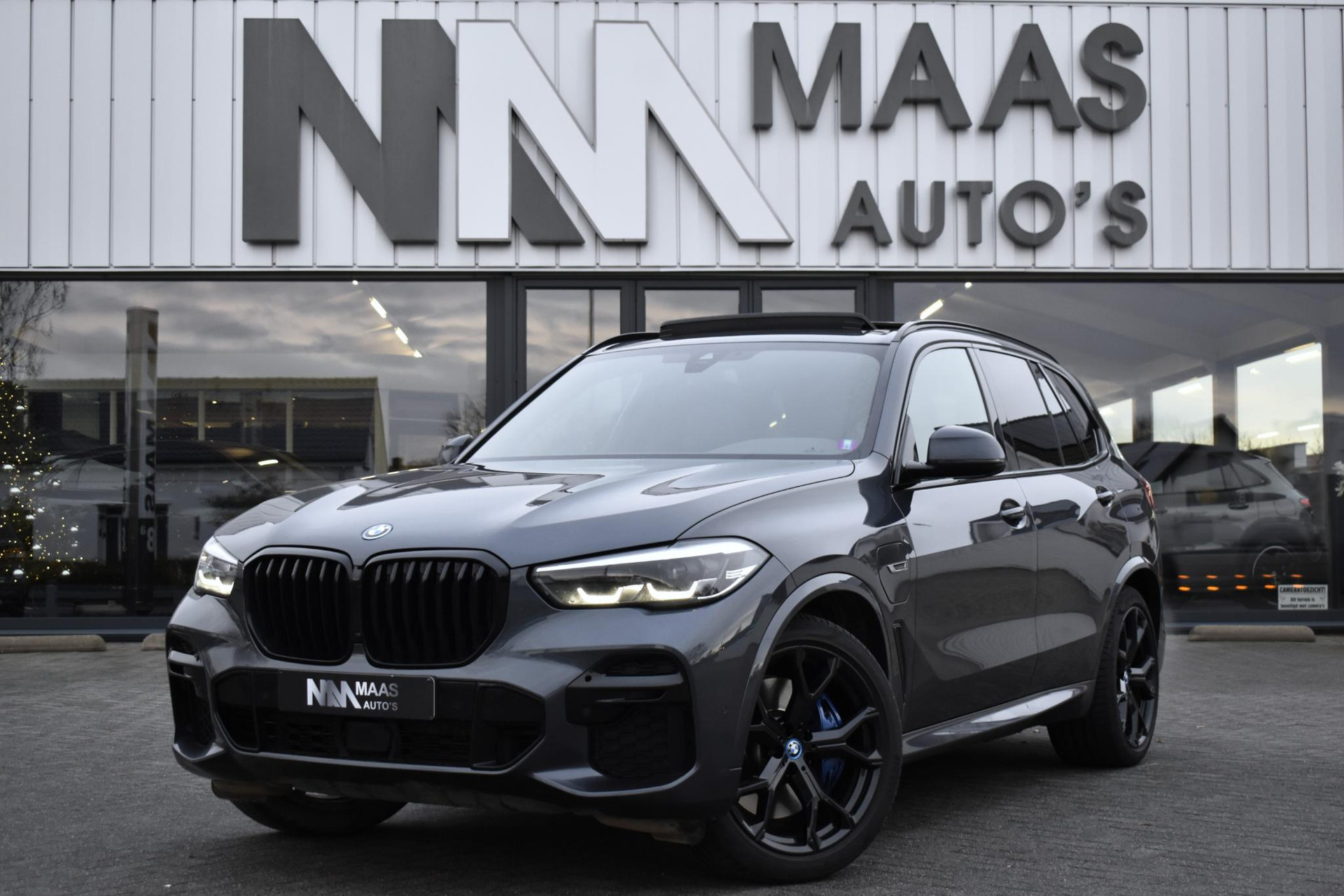 BMW X5 xDrive45e High Executive M-Pakket 49513948-0.jpg | Maas Auto's