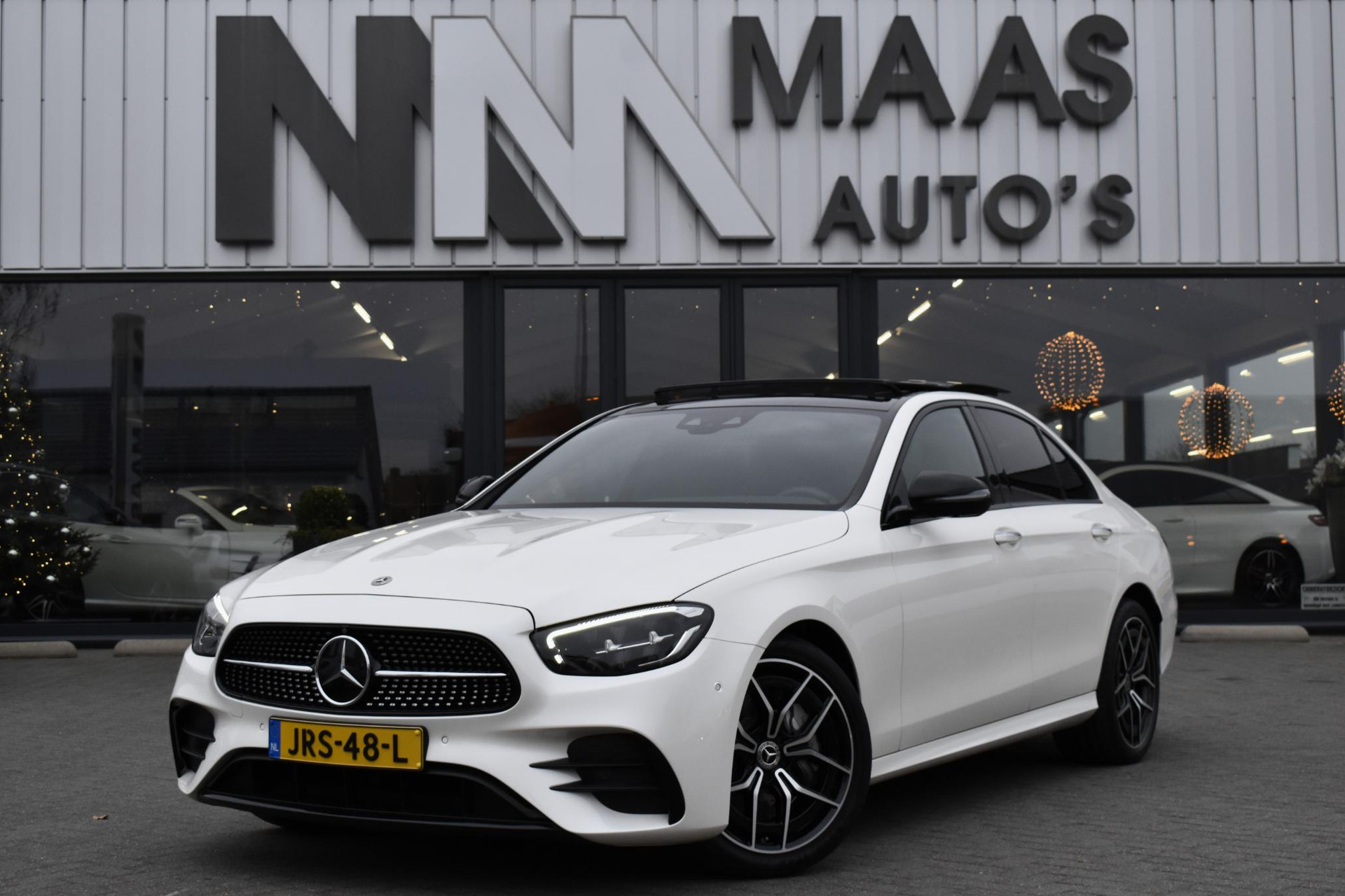Mercedes-Benz E-Klasse 300 e Business Solution AMG BTW Pano 49929528-0.jpg | Maas Auto's
