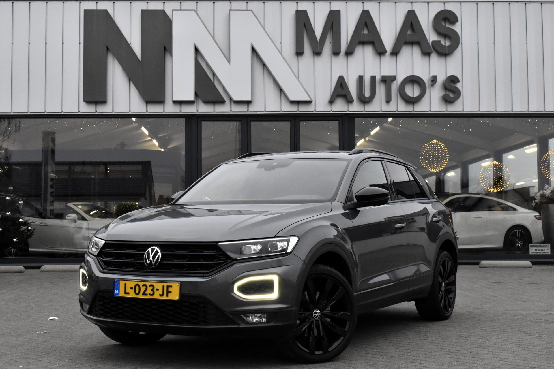 Volkswagen T-Roc 1.5 TSI Sport 50132072-0.jpg | Maas Auto's