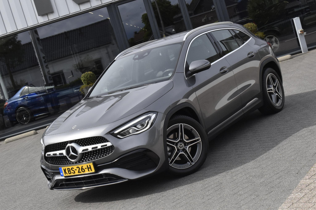 Mercedes-Benz GLA 200 AMG Line 51182689-2.jpg | Maas Auto's