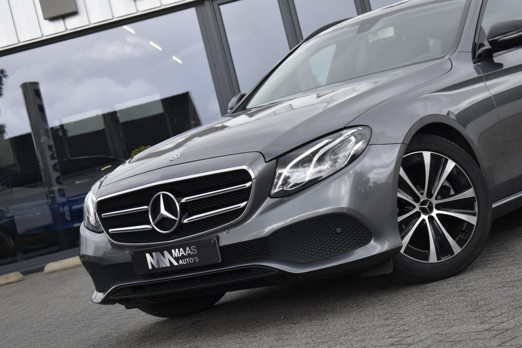 Mercedes-Benz E-Klasse 200 Avantgarde Business 53452523-1.jpg | Maas Auto's
