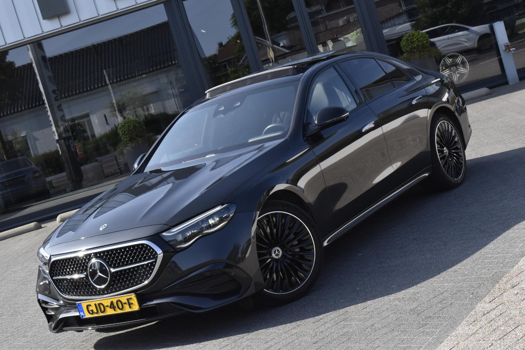 Mercedes-Benz E-Klasse 300 e 4MATIC AMG Line Widescreen Panoramadak 53723553-2.jpg | Maas Auto's