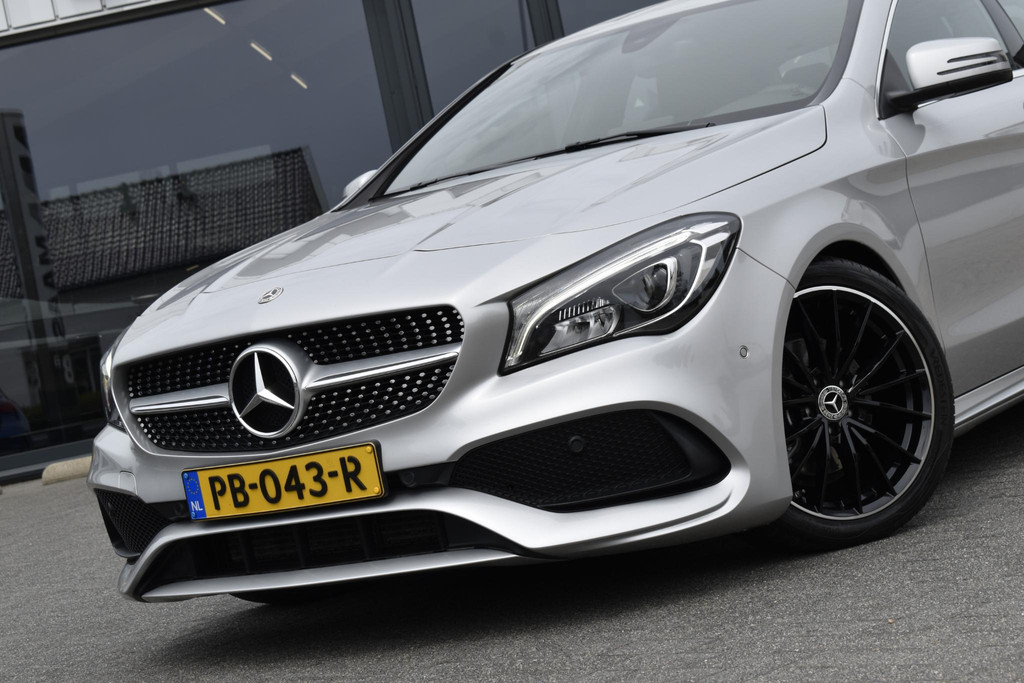 Mercedes-Benz CLA-Klasse 180 Business Solution AMG 54144943-1.jpg | Maas Auto's