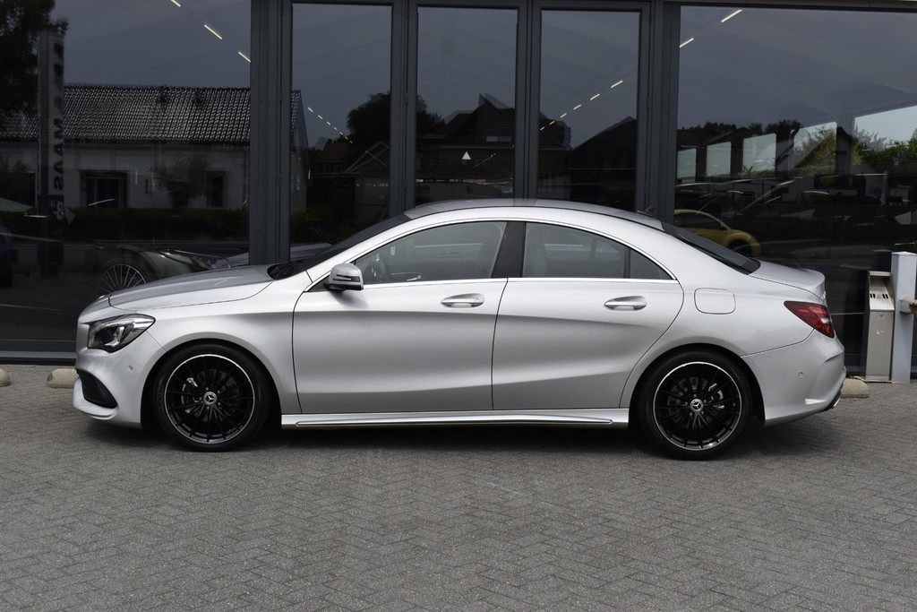 Mercedes-Benz CLA-Klasse 180 Business Solution AMG 54144943-2.jpg | Maas Auto's
