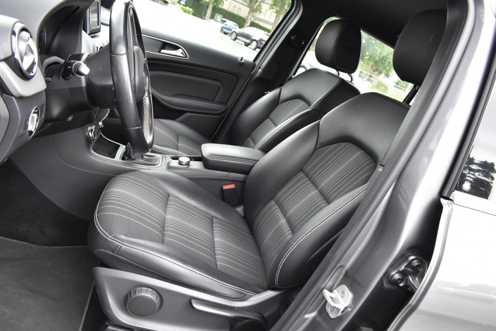 Mercedes-Benz B-Klasse 200 Prestige 54145171-1.jpg | Maas Auto's
