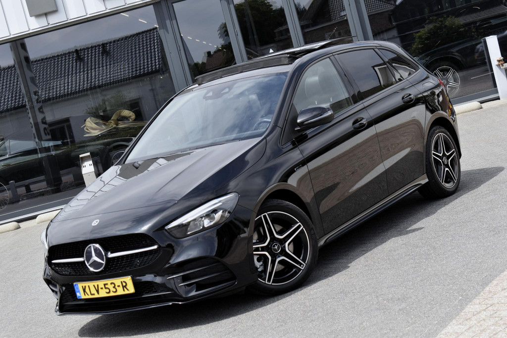 Mercedes-Benz B-Klasse 250 e AMG Line PANO BTW 54308921-1.jpg | Maas Auto's