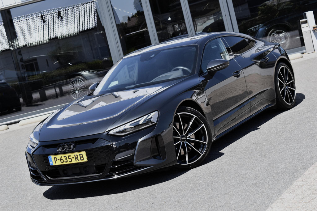 Audi e-tron GT GT 93 kWh BTW - NAP - Pano 55525984-2.jpg | Maas Auto's